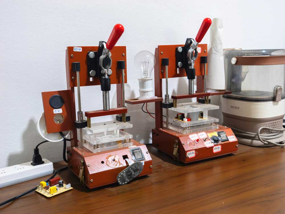 Circuit-board-controlled-simulation-test-bench