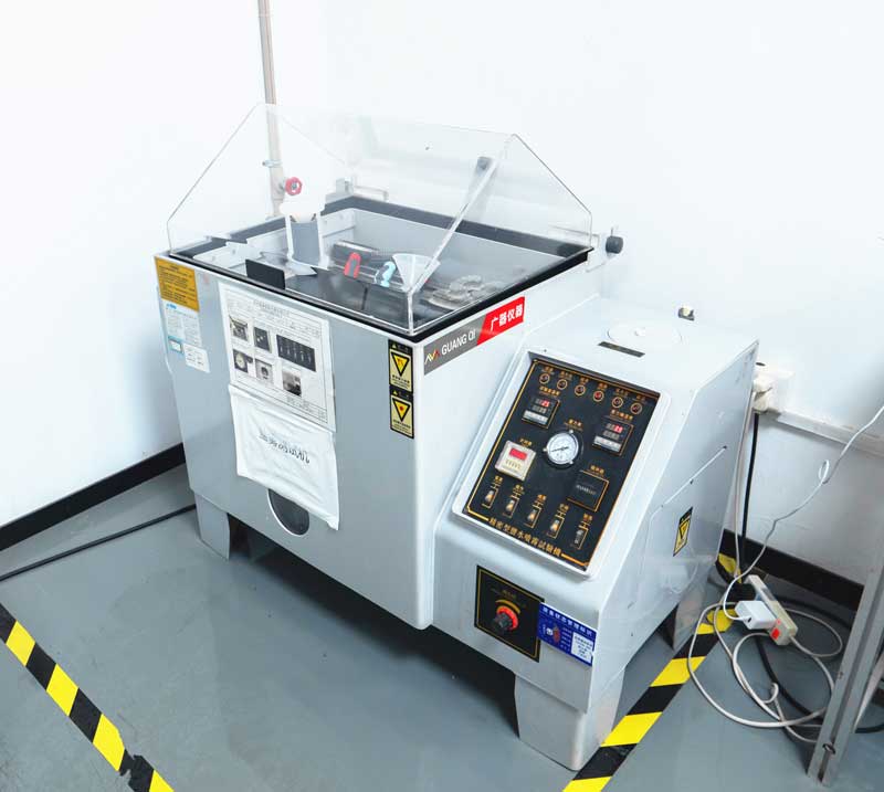 Salt-spray-tester