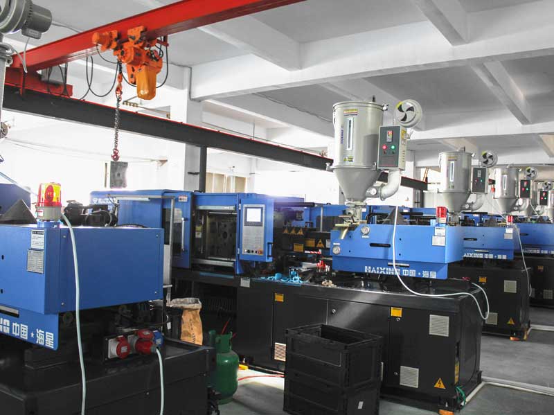 Custom-Pin-&-Bristle-Brushes-Injection-molding-machines