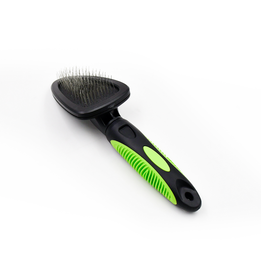 Triangle Slicker Brush 03