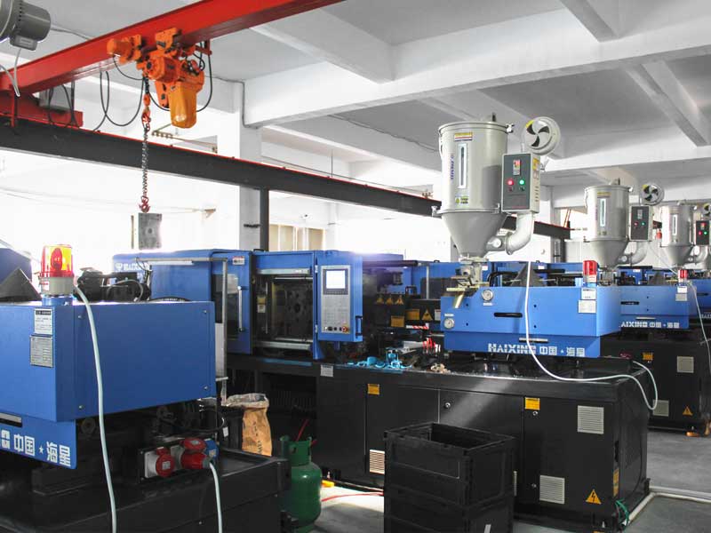 KUDI-PET-Injection-molding-workshop
